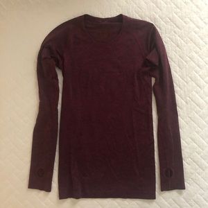 Lululemon top